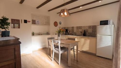 Germignaga Apartment | Giardino del Bosso - Apartment Wood