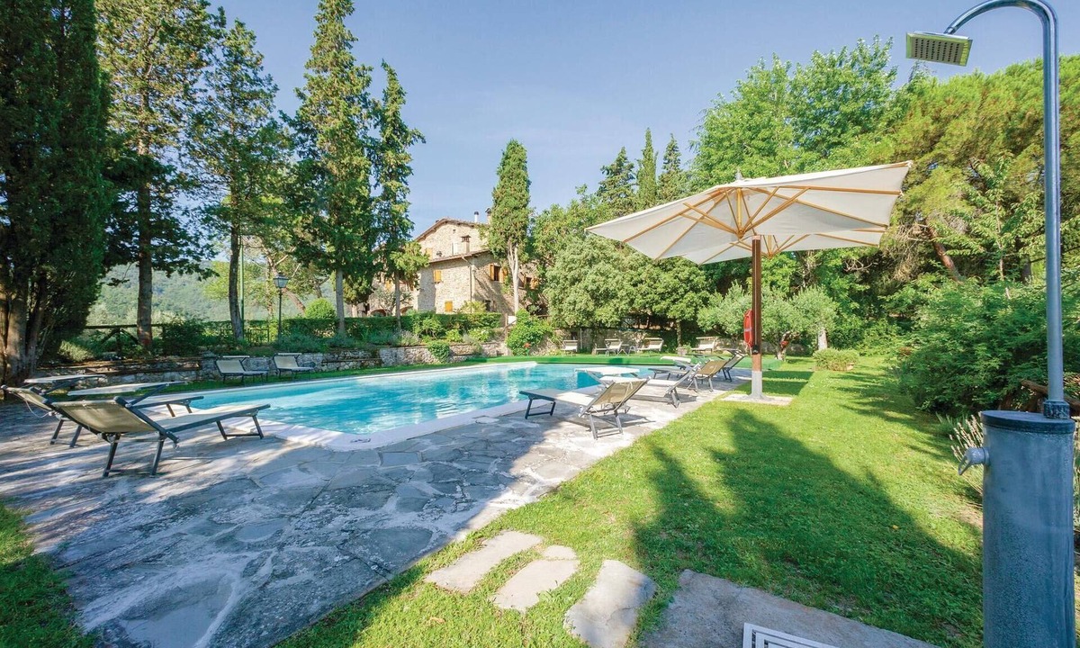 Santa Reparata Apartment | Gorgeous apartment in Anghiari AR with house a panoramic view