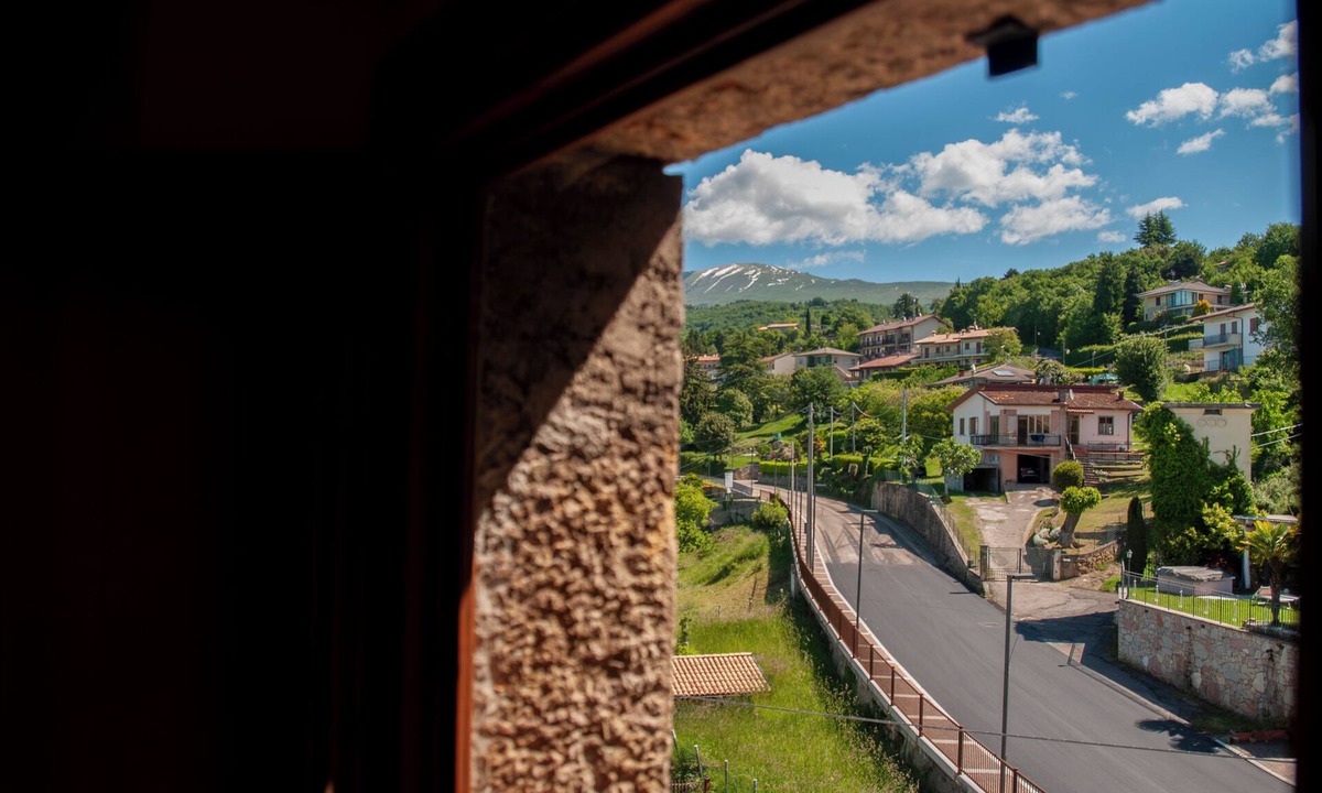 San Zeno di Montagna Apartment | Grandparents' Cottage, 15 min from Lake Garda, View of Monte Baldo, Free Parking