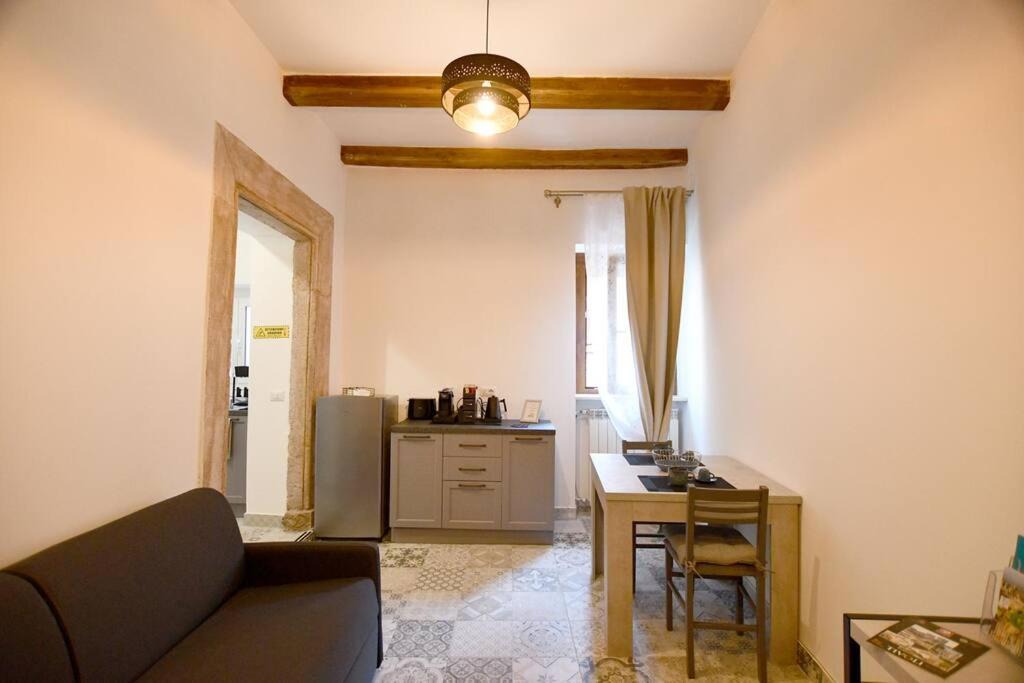 Tivoli House | GreSi’s home