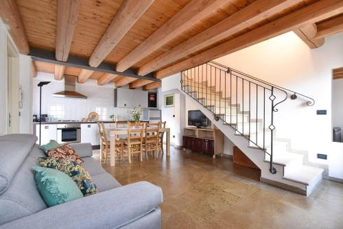 Baone Apartment | GuestHost - Calaone Wonderful Duplex Apartment con parcheggio x4