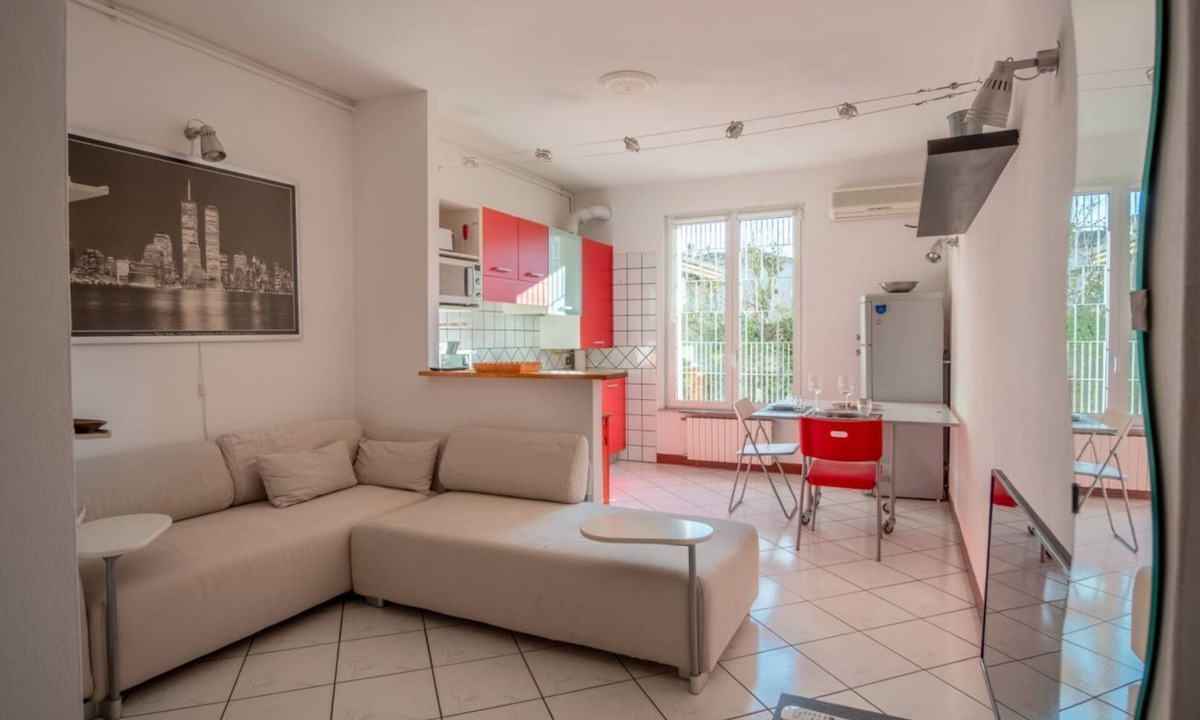 Piacenza Apartment | GuestHost - Comfortable 55 sqm ground-floor apartment, ideal for 2 people.The property is located in the Borgo Trebbia–Infrangibile neighborhood, a residential area in the north-west part of the city.Piacenza city center is easily reachable on foot or