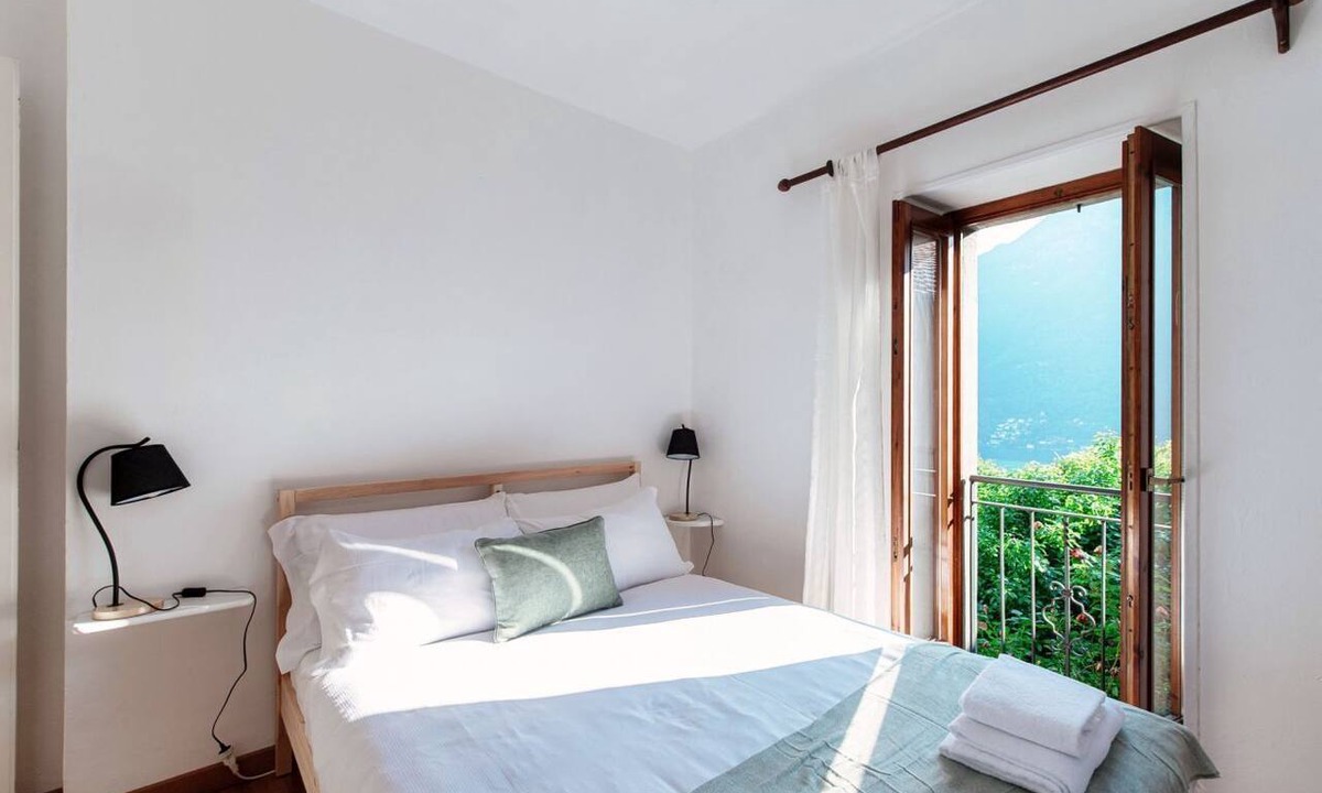 Nesso Apartment | Historic Home in Nesso (La Torre di Nesso)