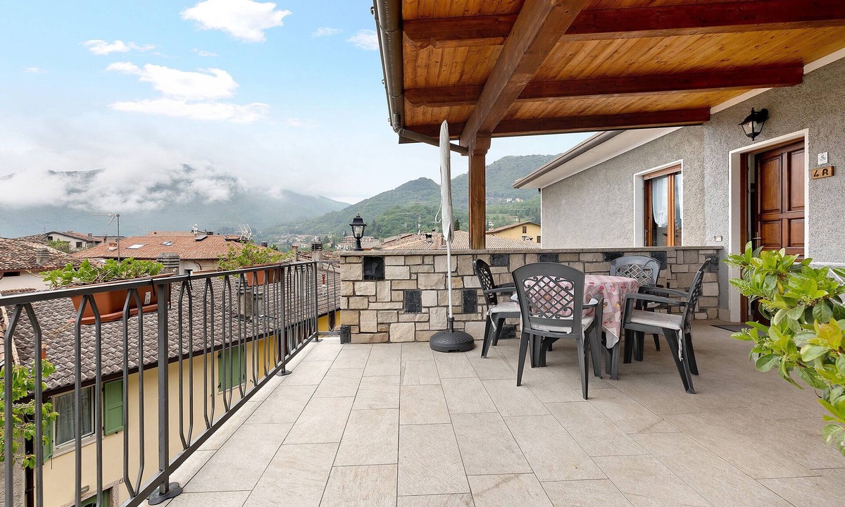 Gardola Apartment | Holiday Apartment Casa Giulia sul Garda with Lake View & Wi-Fi