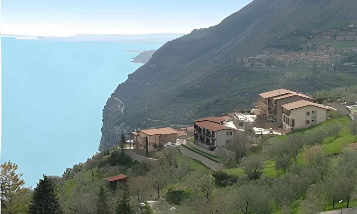 Gardola Apartment | Holiday apartment in the Residence Ruculi with lake view