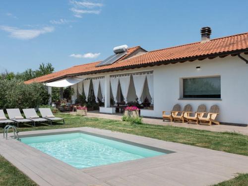 Puliciano House | Holiday Home 'A casa di Elena' with private pool by Interhome