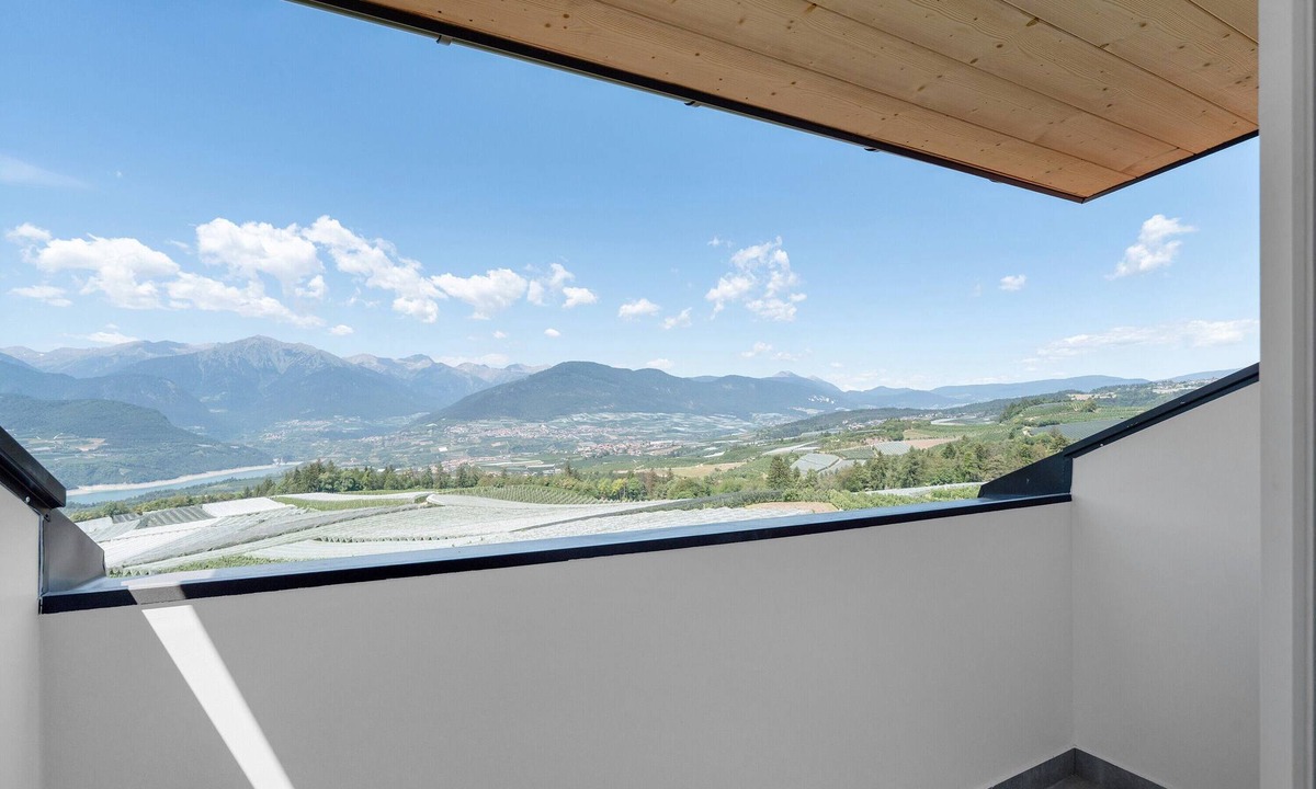 Coredo House | Holiday Home 'Appartamento Vista Dolomiti' with Wi-Fi