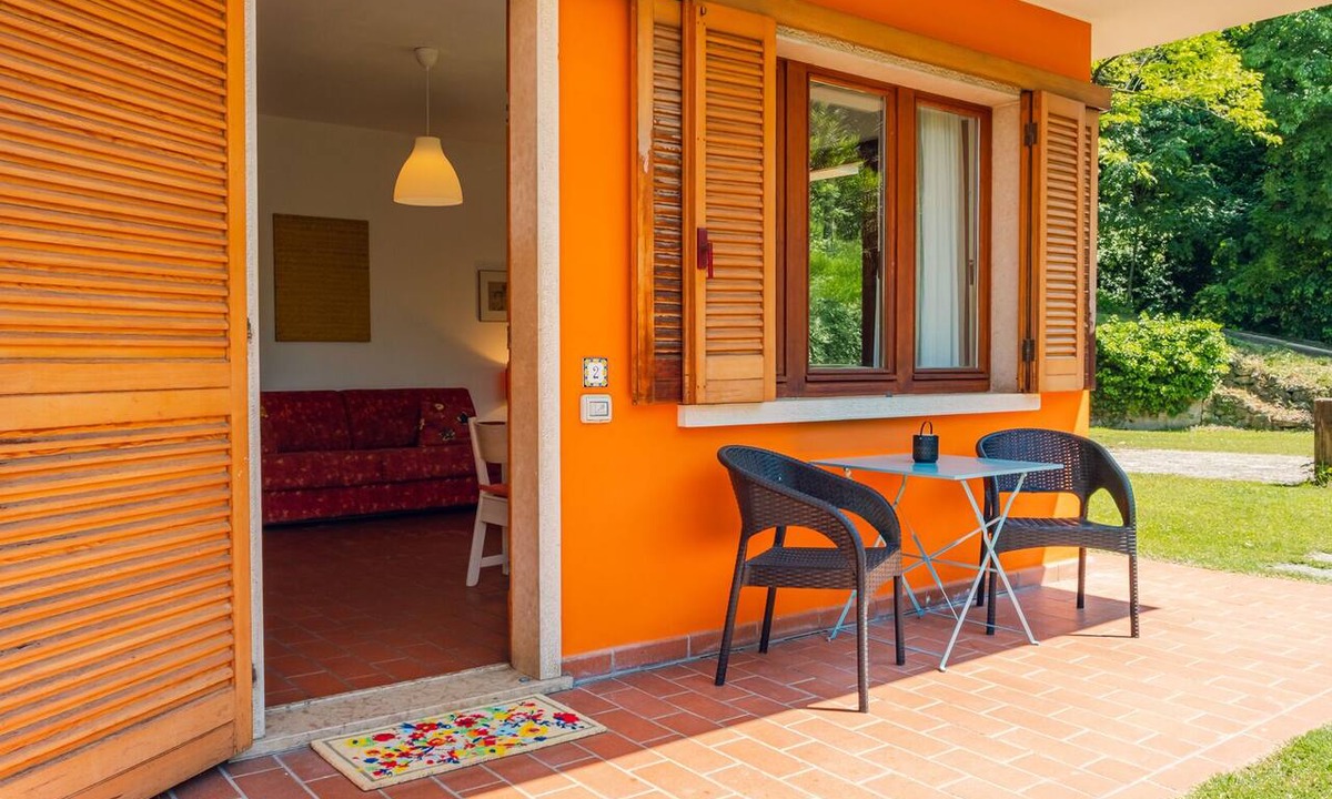 Costermano House | Home-Pool view-Private Bathroom-Apartment-lago di garda vacanza