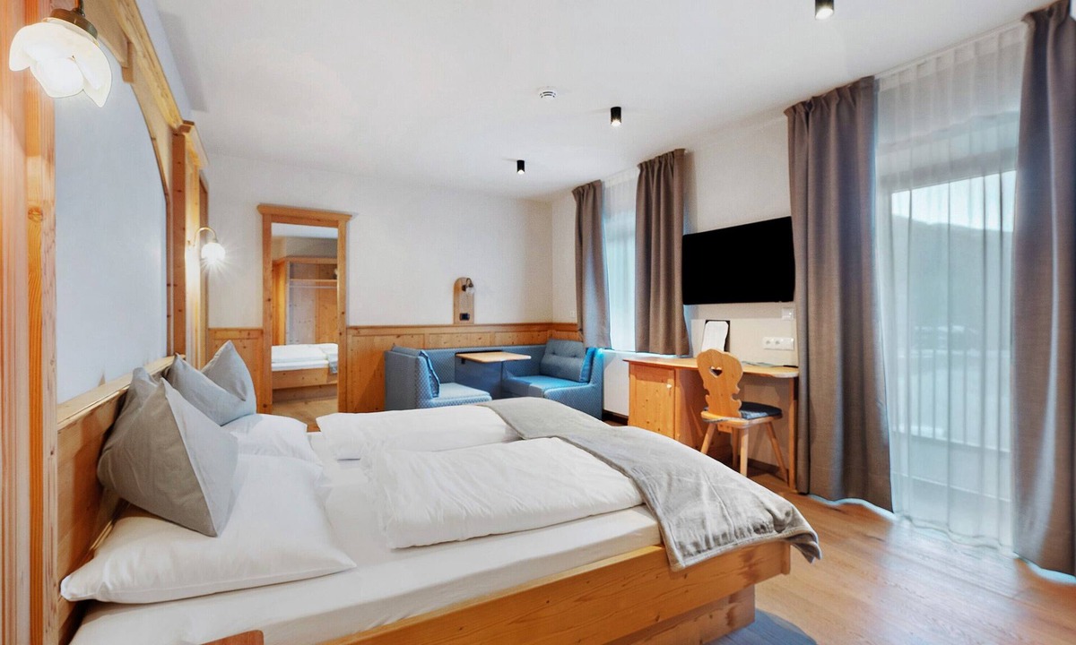 Sarentino Apartment | Hotel Murrer Double Room 105 with Mountain View, Spa and Wellness Area