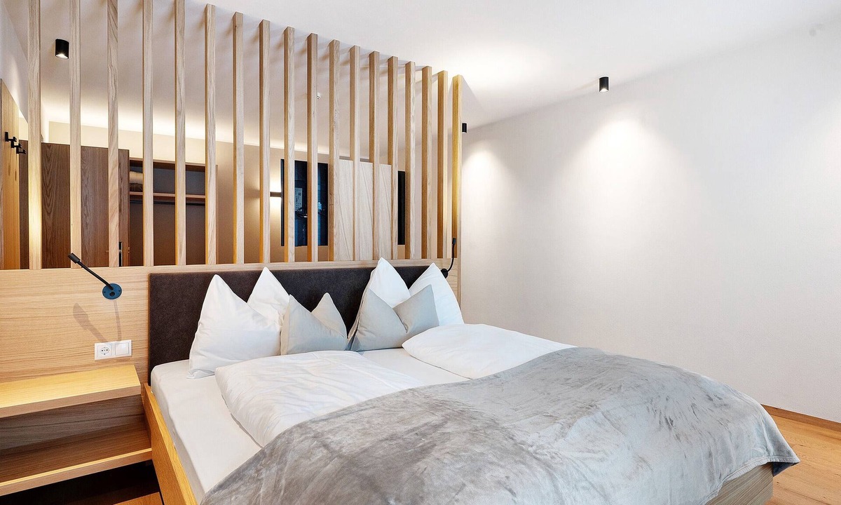 Sarentino Apartment | Hotel Murrer Junior Suite 209 with Mountain View, Spa and Wellness Area