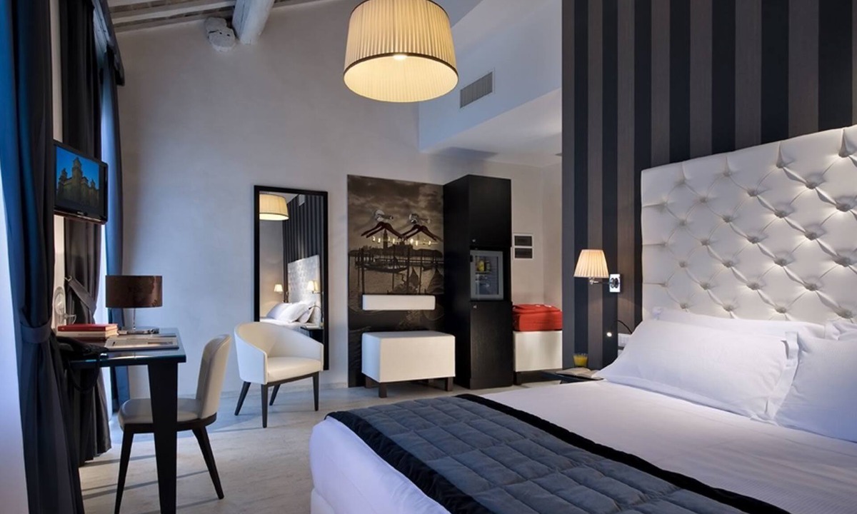 Ferrara Historic Centre Hotel | Hotel Nazionale