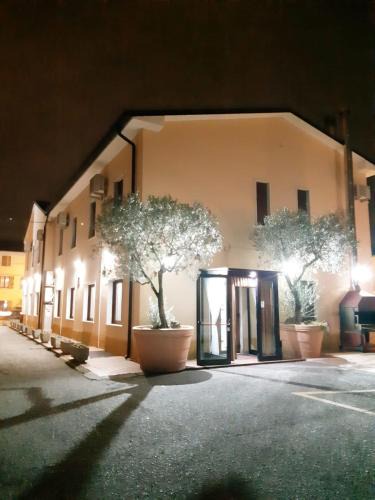 Sud-Ovest Hotel | Hotel Ristorante Lilia