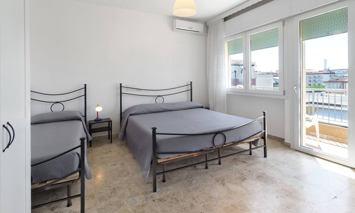 Sottomarina Apartment | Just Steps from the Beach – Cozy Apartment in Sottomarina