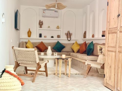 Kasbah Villa | Kasbahbibi pool breakfast city center private