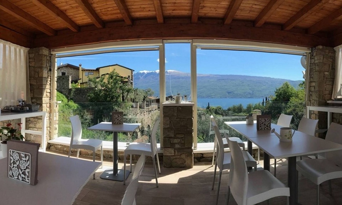 Roina Bed & Breakfast | La cascata negli ulivi