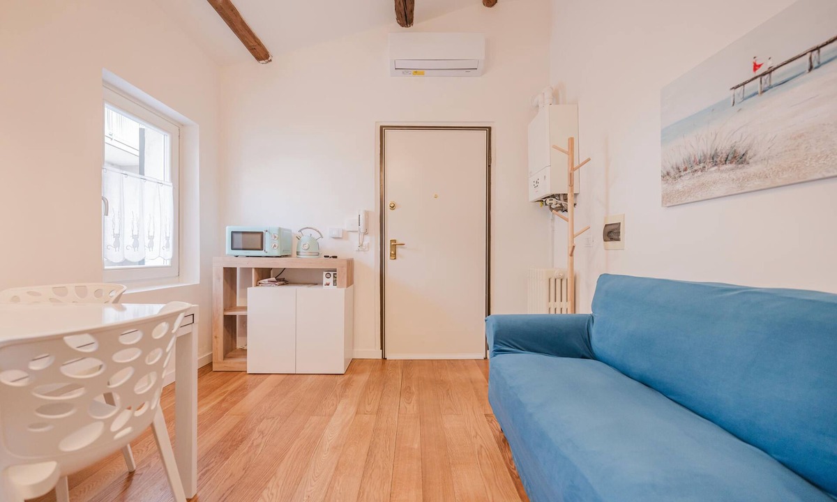 Est Apartment | La Casetta-Stazione Verona Porta Vescovo