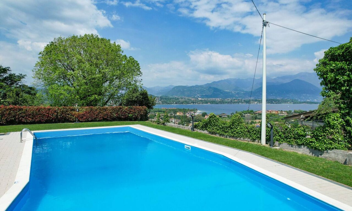 Montinelle Apartment | La Pietra del Garda by Bookinggardalake