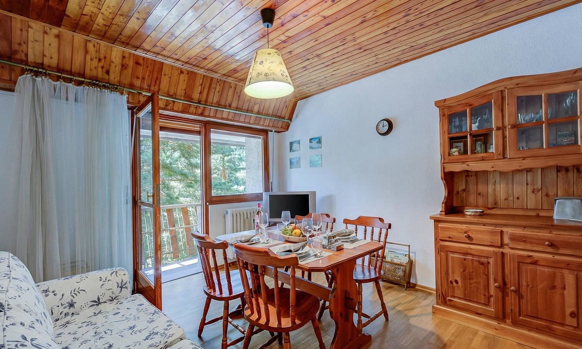 Bardonecchia Apartment | La tana dello scoiattolo central in Ski resort, Bardonecchia, Italy