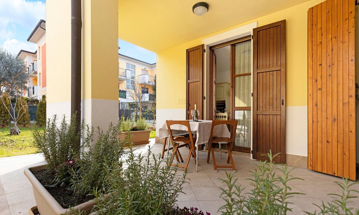 Mantua House | "La Villa" Bed and Breakfast with a balcony