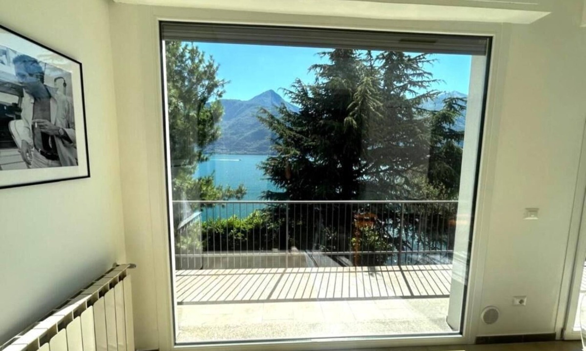Vignola Apartment | Lake Front Retreat