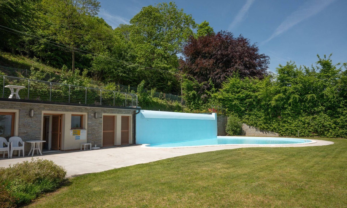Gignese Apartment | LAKESCAPE apartment with terrace, view and pools