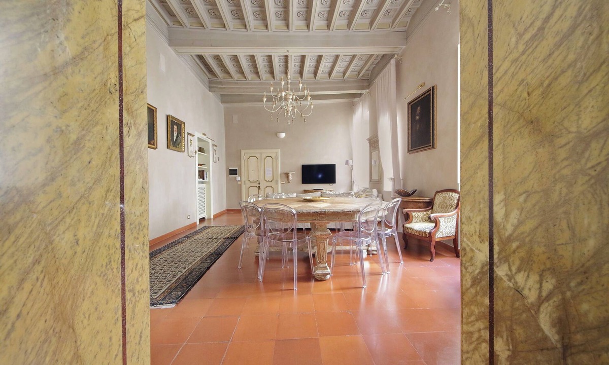 Rione VII Regola Apartment | Lavish apartment in historical building - Palazzo Boncompagni Corcos