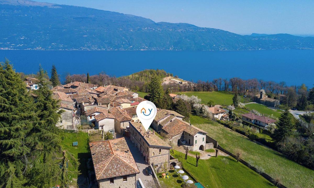 Liano-Formaga Apartment | Liano Iris-Private Terrace & parking, Gargnano, Italy