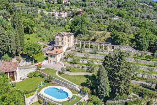 Gargnano Villa | Limonaia dei Dogi Entire 7BR Villa with Private Pool & Lake Garda View