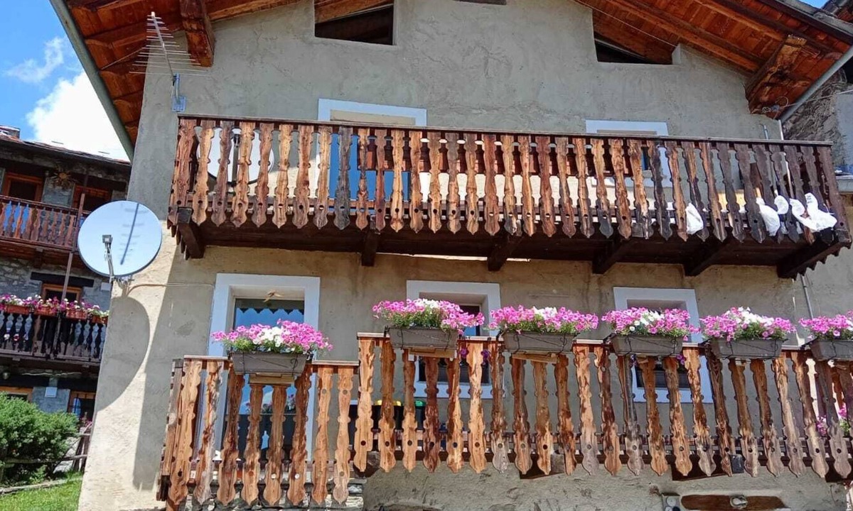 Nus Apartment | Lo Reinard charming apartment 2 minutes from cross-country trails