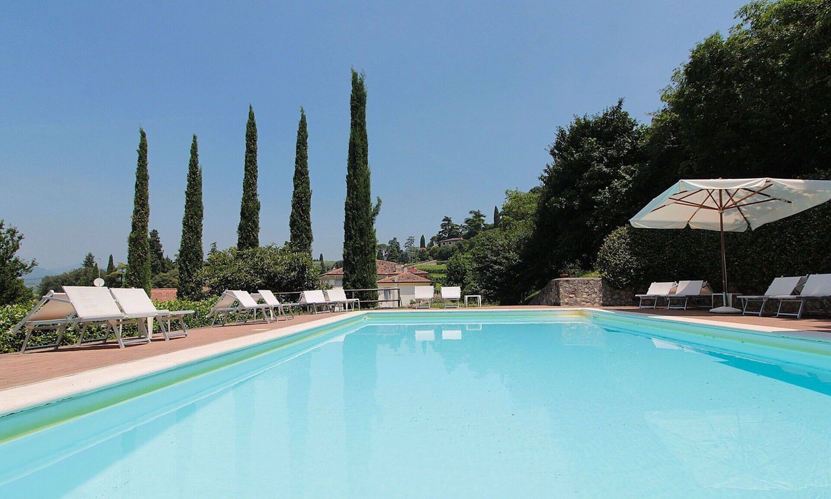 Colognola ai Colli Apartment | Lovely apartment for 7 people with A/C, pool, WIFI and patio, close to Verona