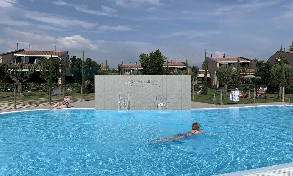 Moniga del Garda Apartment | Lovely apartment for 4 guests with WIFI, A/C, pool, TV, terrace and pets allowed
