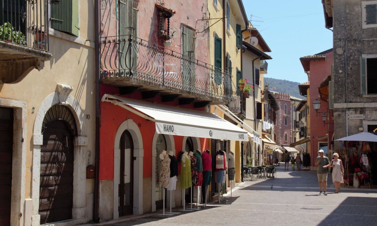 Frader Apartment | Lovely apartment for 6 guests with WIFI, pool, TV and terrace