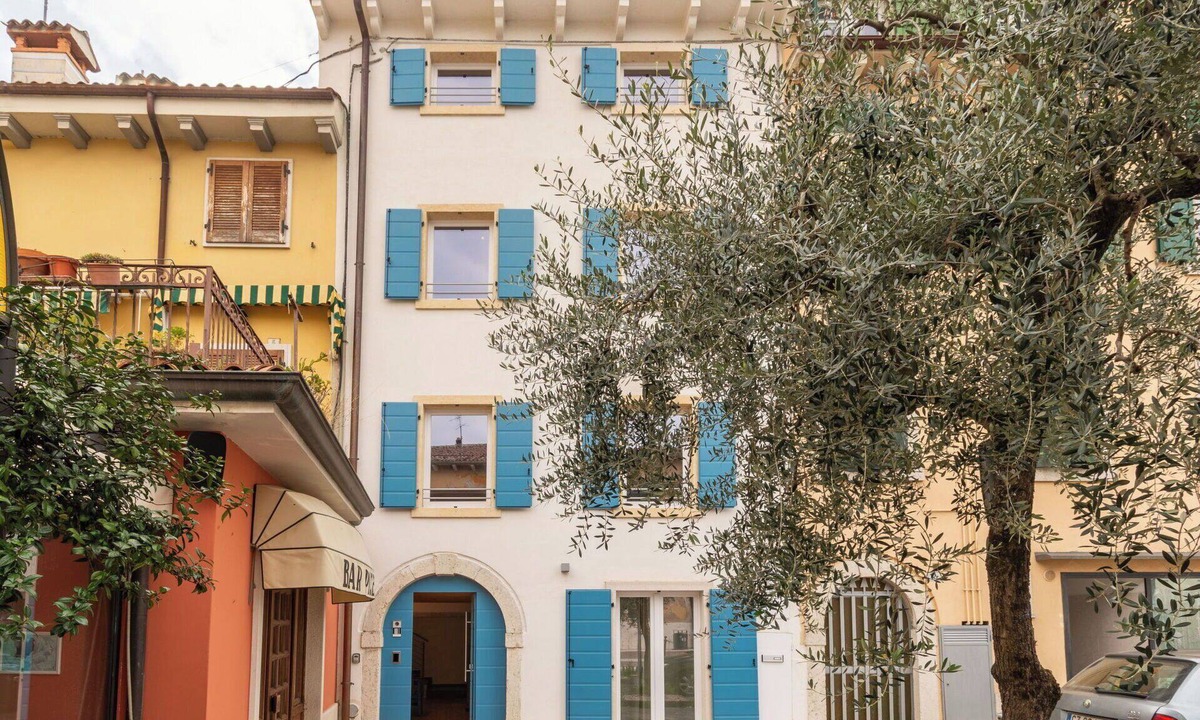 Assenza Apartment | Lovely apartment for 5 people with WIFI, A/C and patio