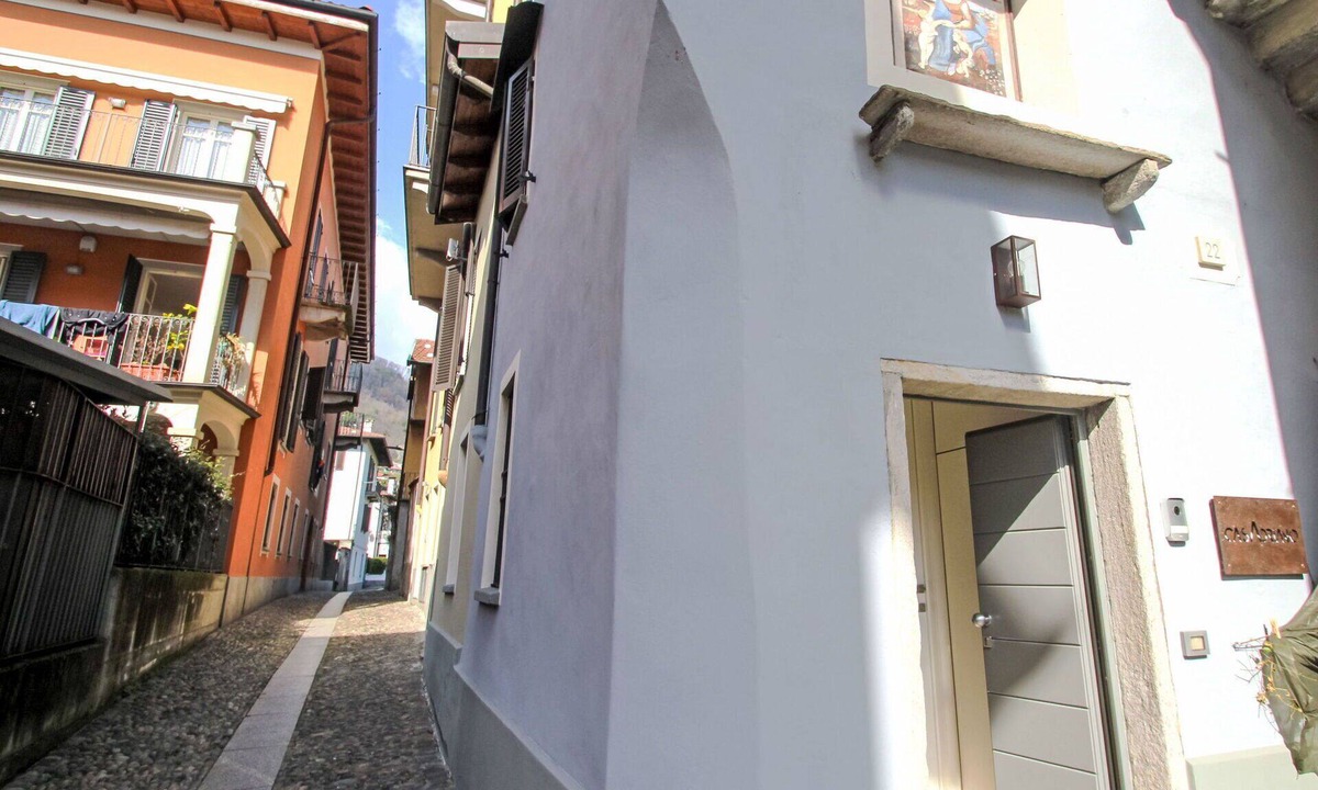 Pallanza Apartment | Lovely apartment for 2 guests with WIFI, TV, patio and pets allowed