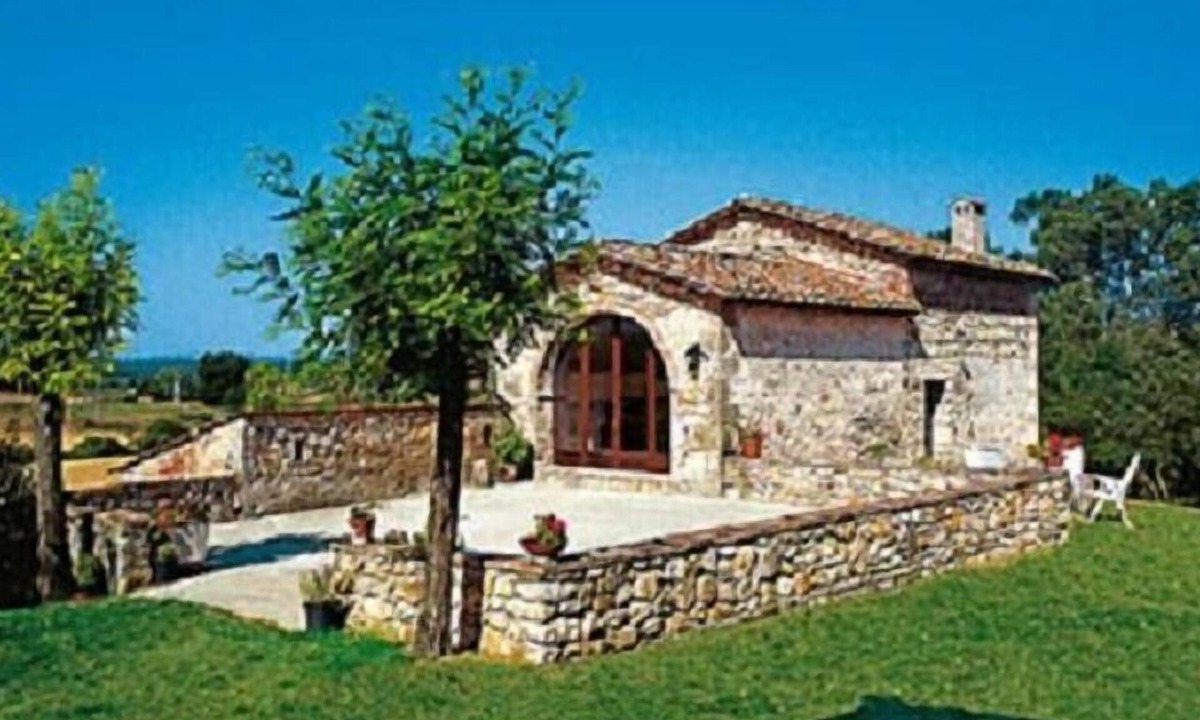Monteriggioni House | Lovely typical barn , in the heart of the most beautiful cities of Tuscany