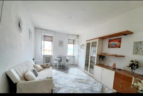 Luino Apartment | Luino Flowers Home