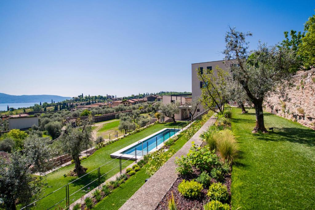Villavetro Apartment | Maison Selva - Torre Limonaia hideaway with pool and private SPA