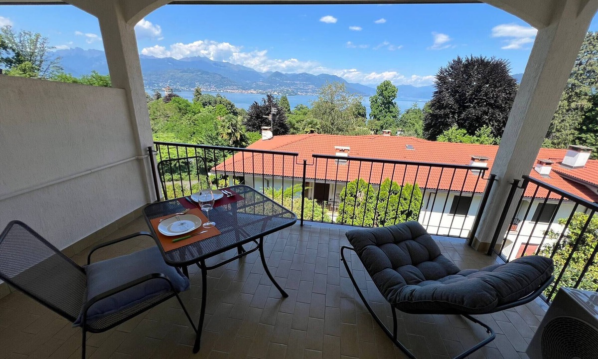 Stresa Apartment | Marenco apartment in Stresa with lake view