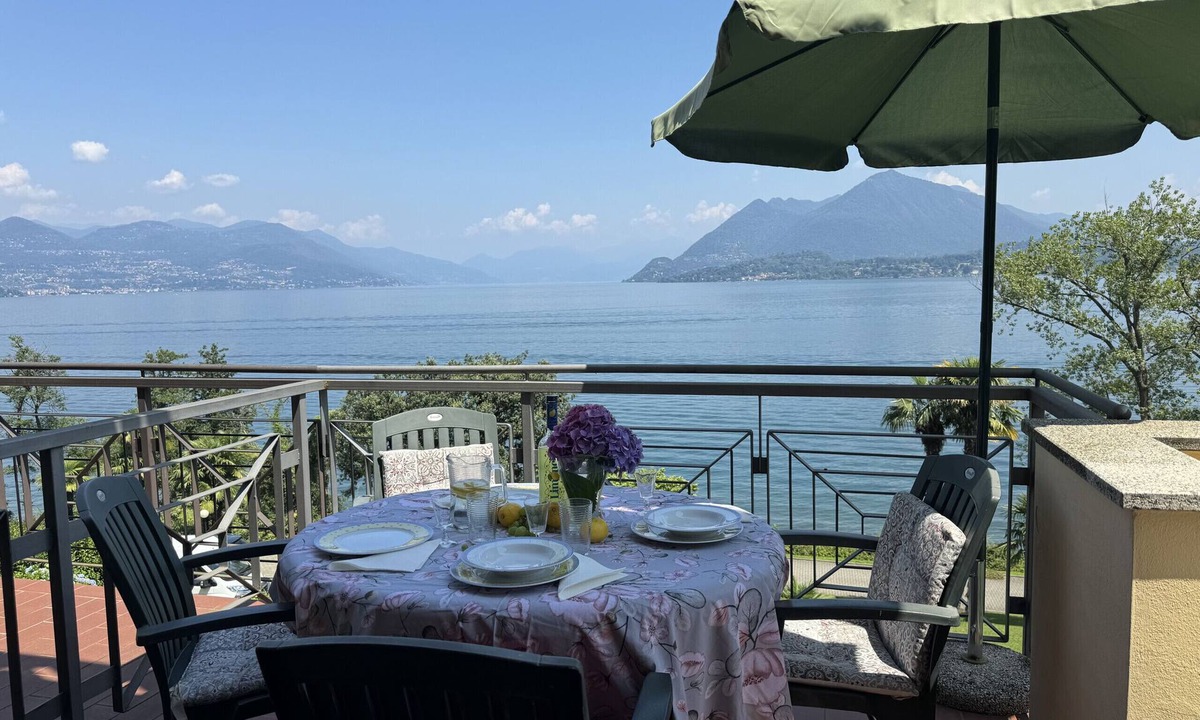 Stresa Apartment | Marta Apartment with lake view in Stresa