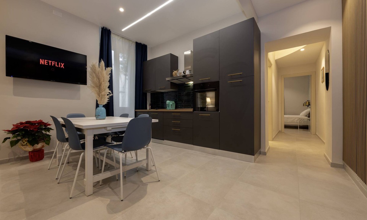 Civitavecchia Apartment | Modern apartment in the heart of the city, a stone's throw from the harbor.