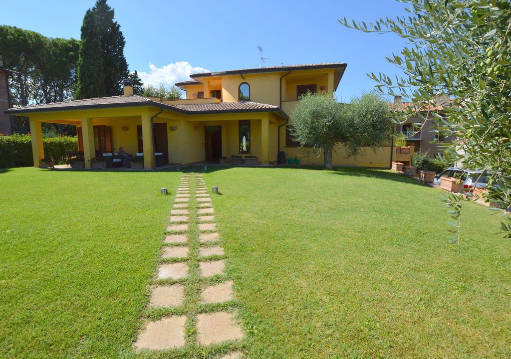 Fratta Villa | Modern Villa in Marsciano Perugia with Private Pool