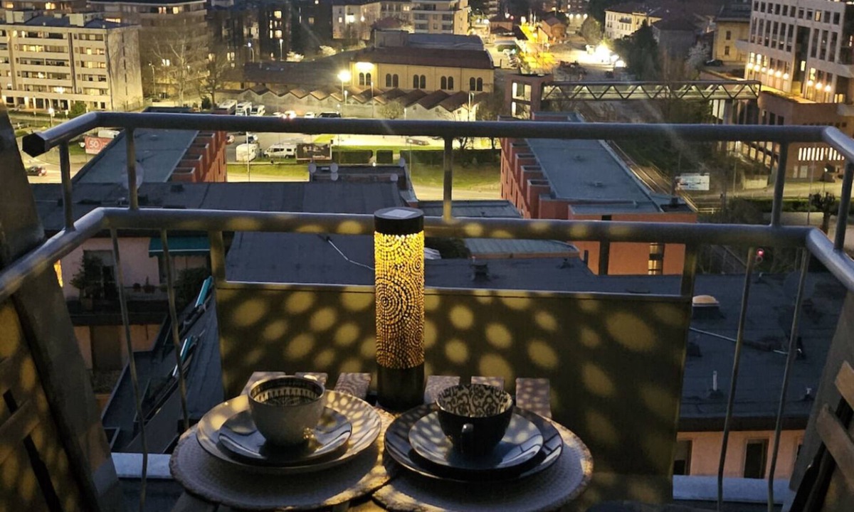 Como Apartment | Near Como Borghi (10 Floor Studio)