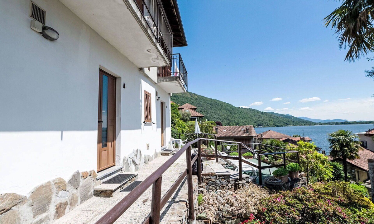 Mergozzo Apartment | Nice apartment for 2 guests with WIFI, TV, terrace and pets allowed