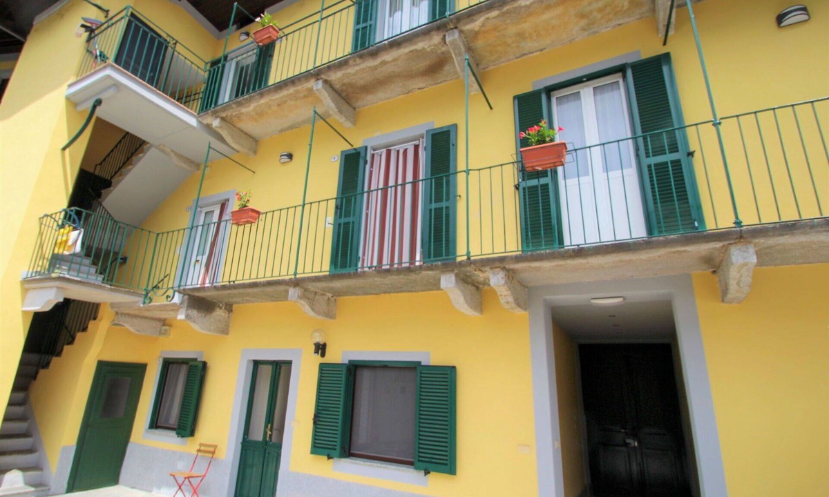 Germignaga Apartment | Nice apartment for 4 people with WIFI, TV and patio