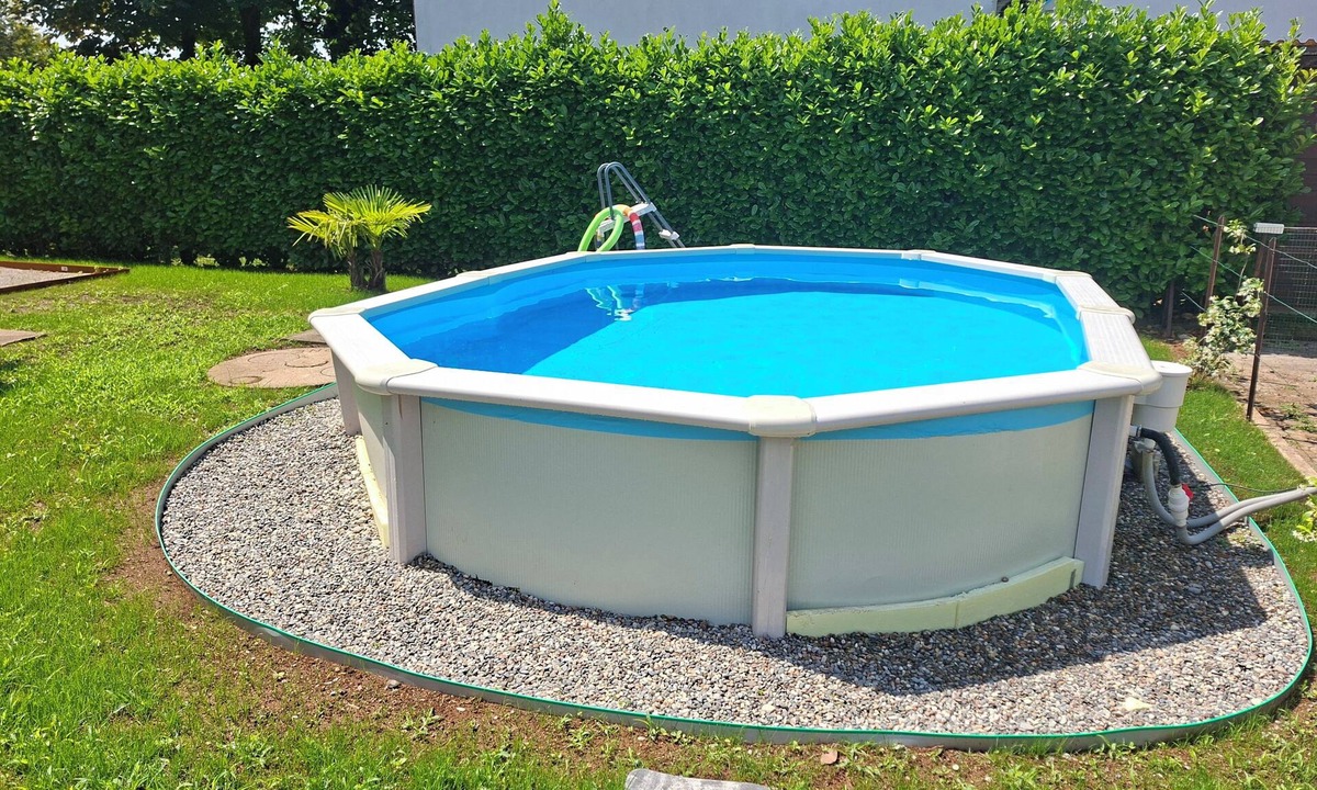 Carbonate Apartment | Oasi Dai Gheller – A Swimming Pool Between Lake Como and Milan