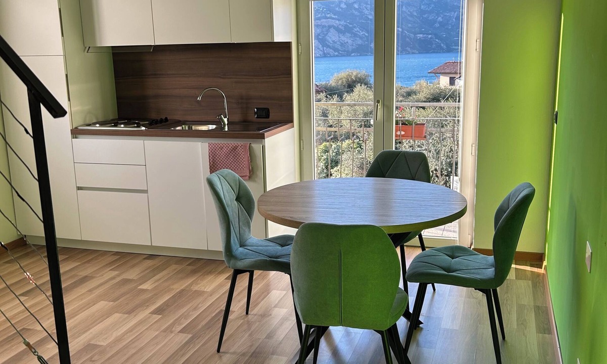 Malcesine Apartment | Perfect for 2 adults, with a lake view just a short walk from downtown