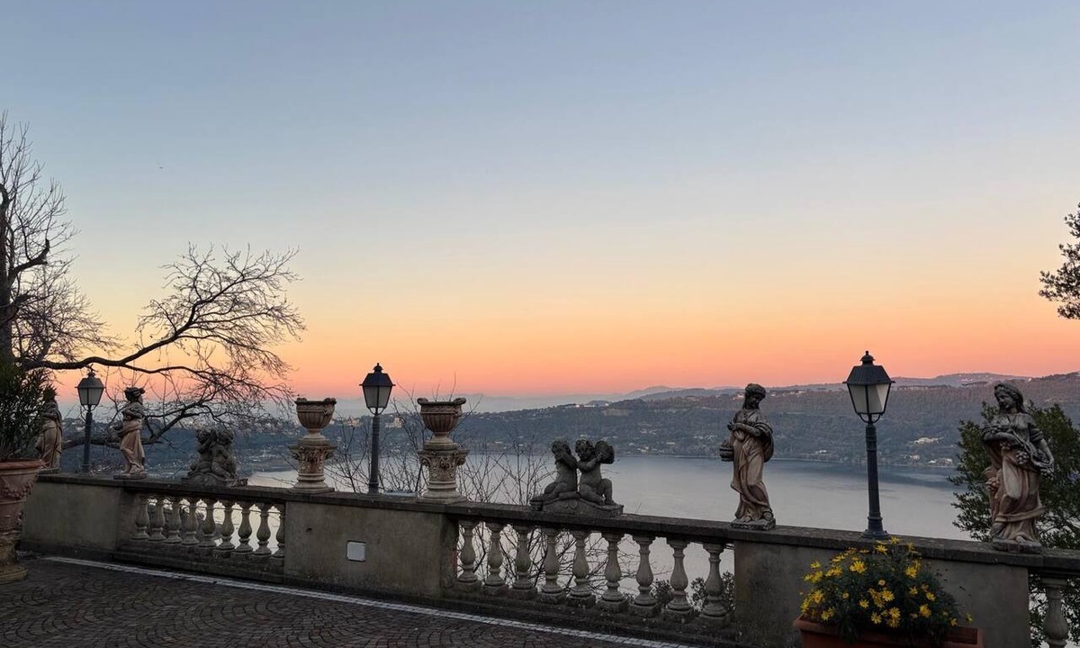 Castel Gandolfo Apartment | Pius XI Garden & Lake View Apartment