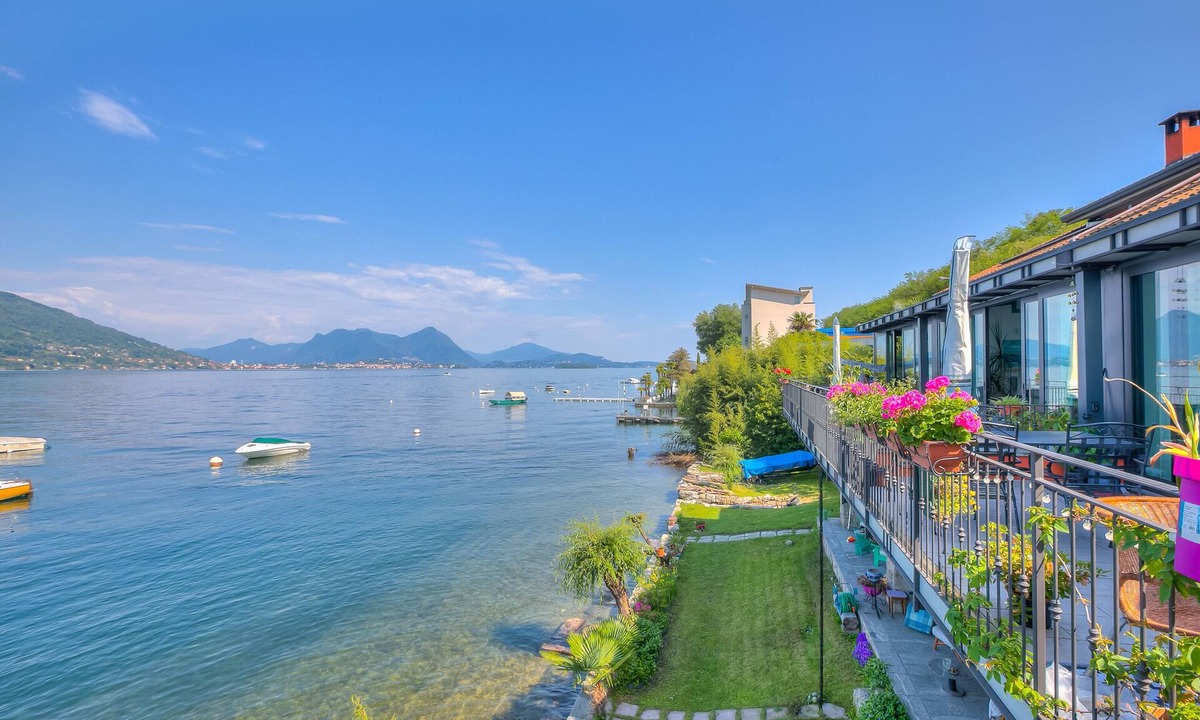 Villa Apartment | Red House: Beachfront Terrace & Private Beach, Baveno, Italy
