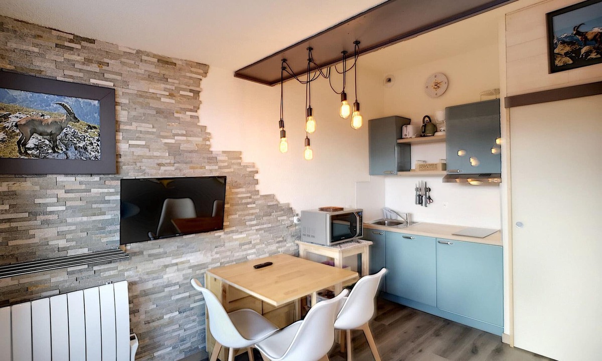 Reberty Apartment | Renovated studio in Les Menuires, ski-in/ski-out, 3 ppl, comfort
