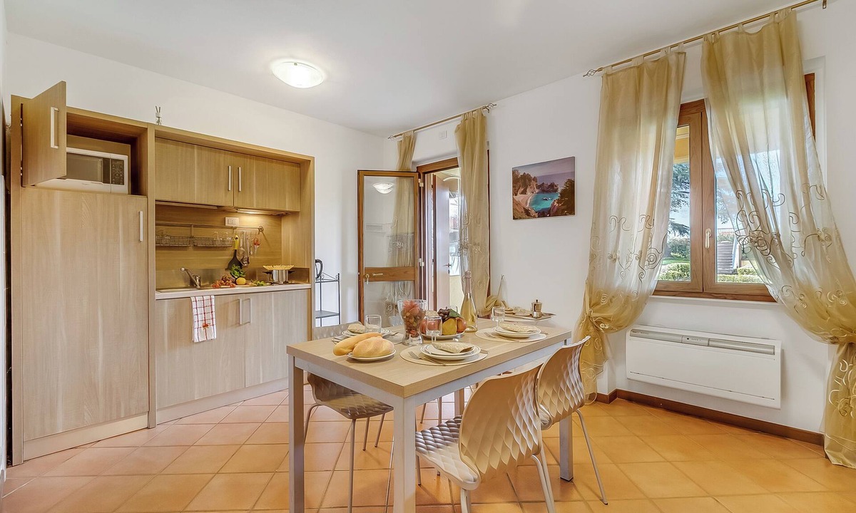 Sensole Apartment | Residence La Perla - Apt 11, Monte Isola, Italy